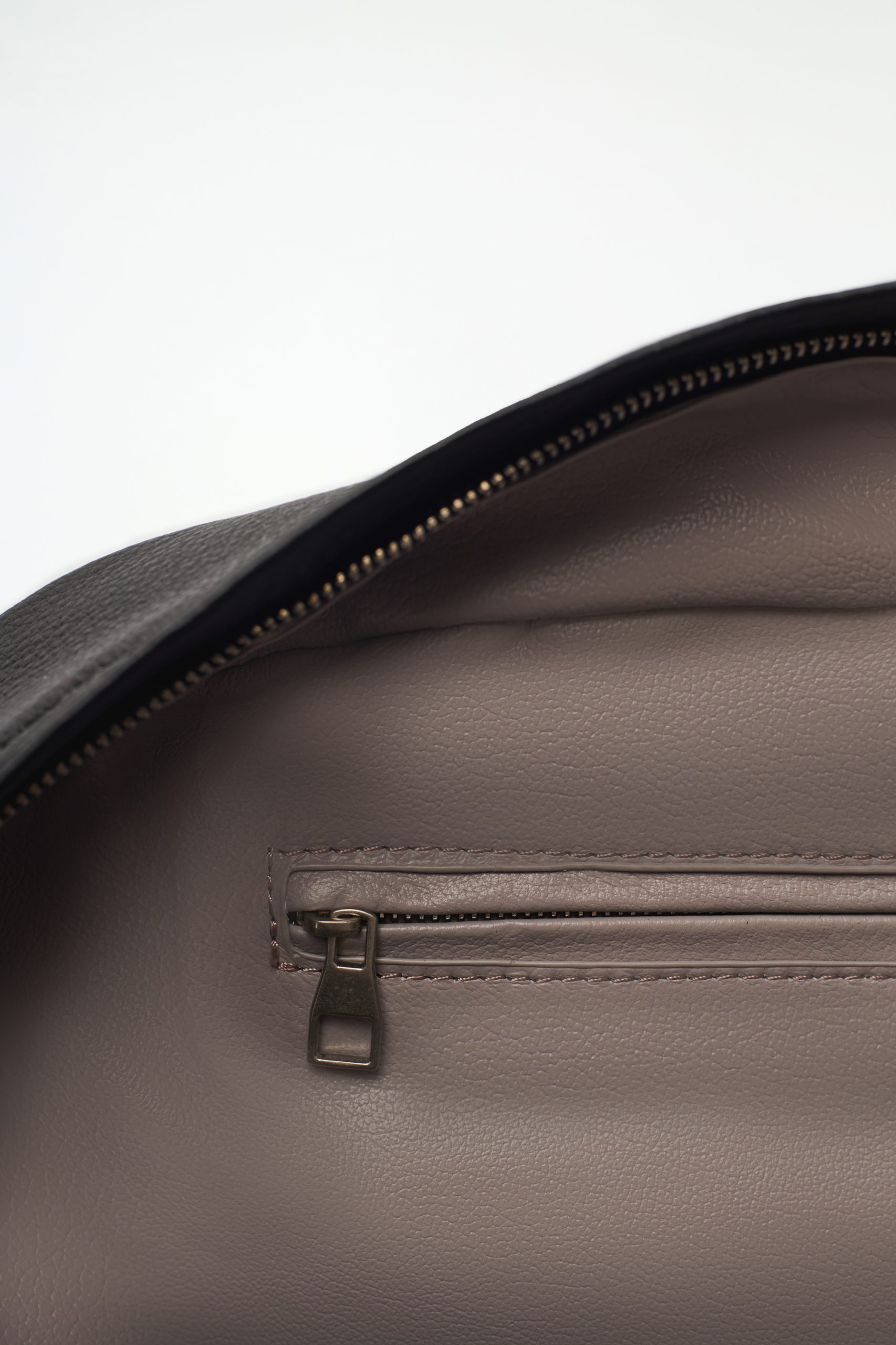 Olivia - Black | Light French Gray - Image 4